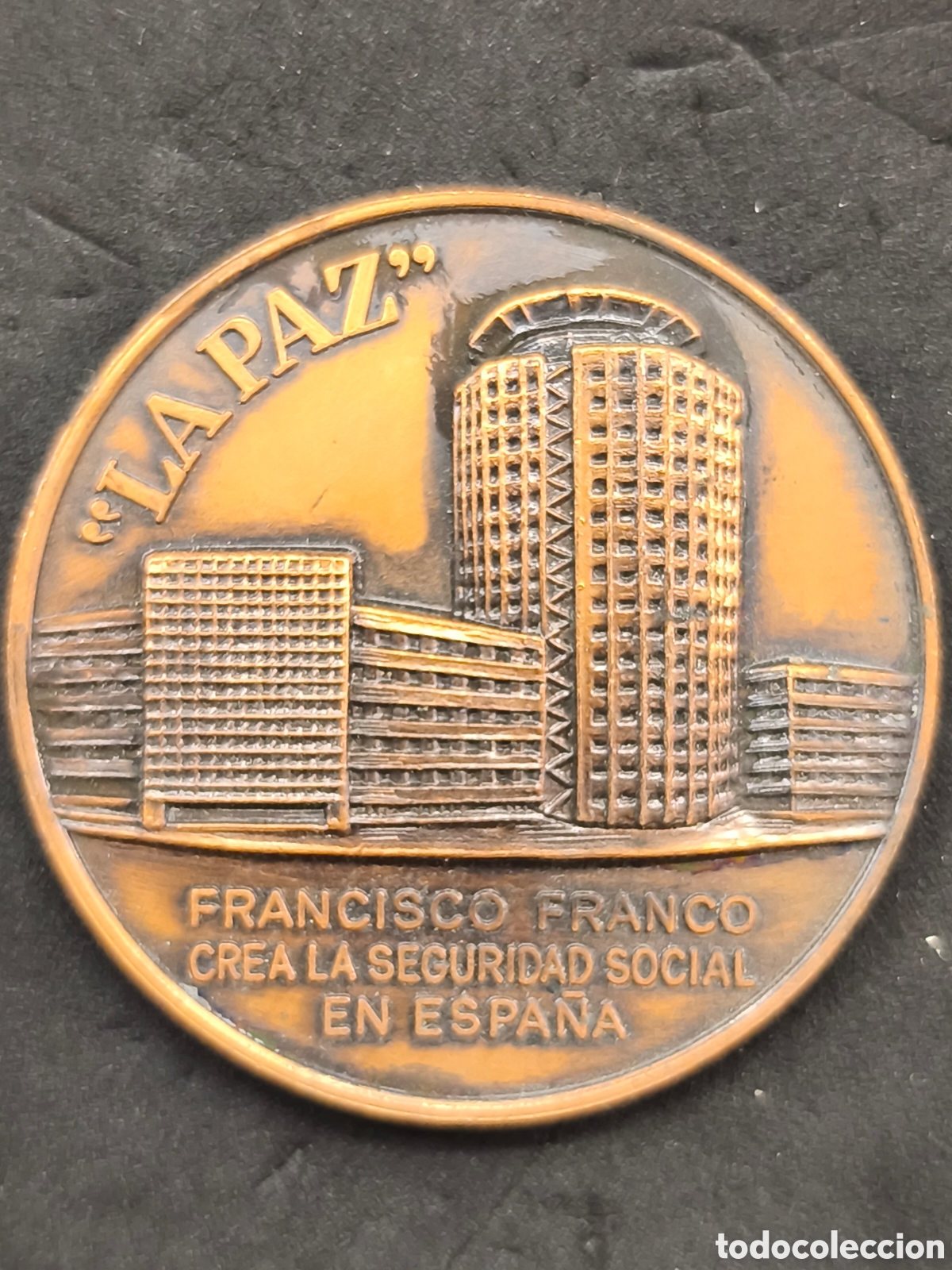 Medallas hist&oacute;ricas: MEDALLA CONMEMORATIVA DEL HOSPITAL DE LA PAZ DE MADRID. FUNDACI&Oacute;N FRANCISCO FRANCO