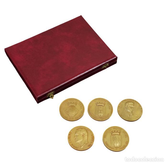 Medallas hist&oacute;ricas: CONJUNTO DE CINCO MEDALLAS CONMEMORATIVAS. VISITAS REALES A CATALU&Ntilde;A DE JUAN CARLOS I. ESPA&Ntilde;A. 1976