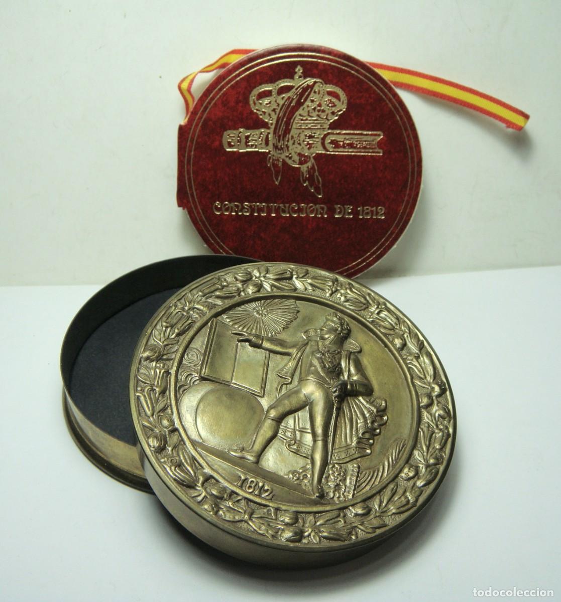 Medallas hist&oacute;ricas: Polvera Medall&oacute;n Conmemorativa Constituci&oacute;n de C&aacute;diz de 1812 &middot; 175 Aniversario &middot; 1987