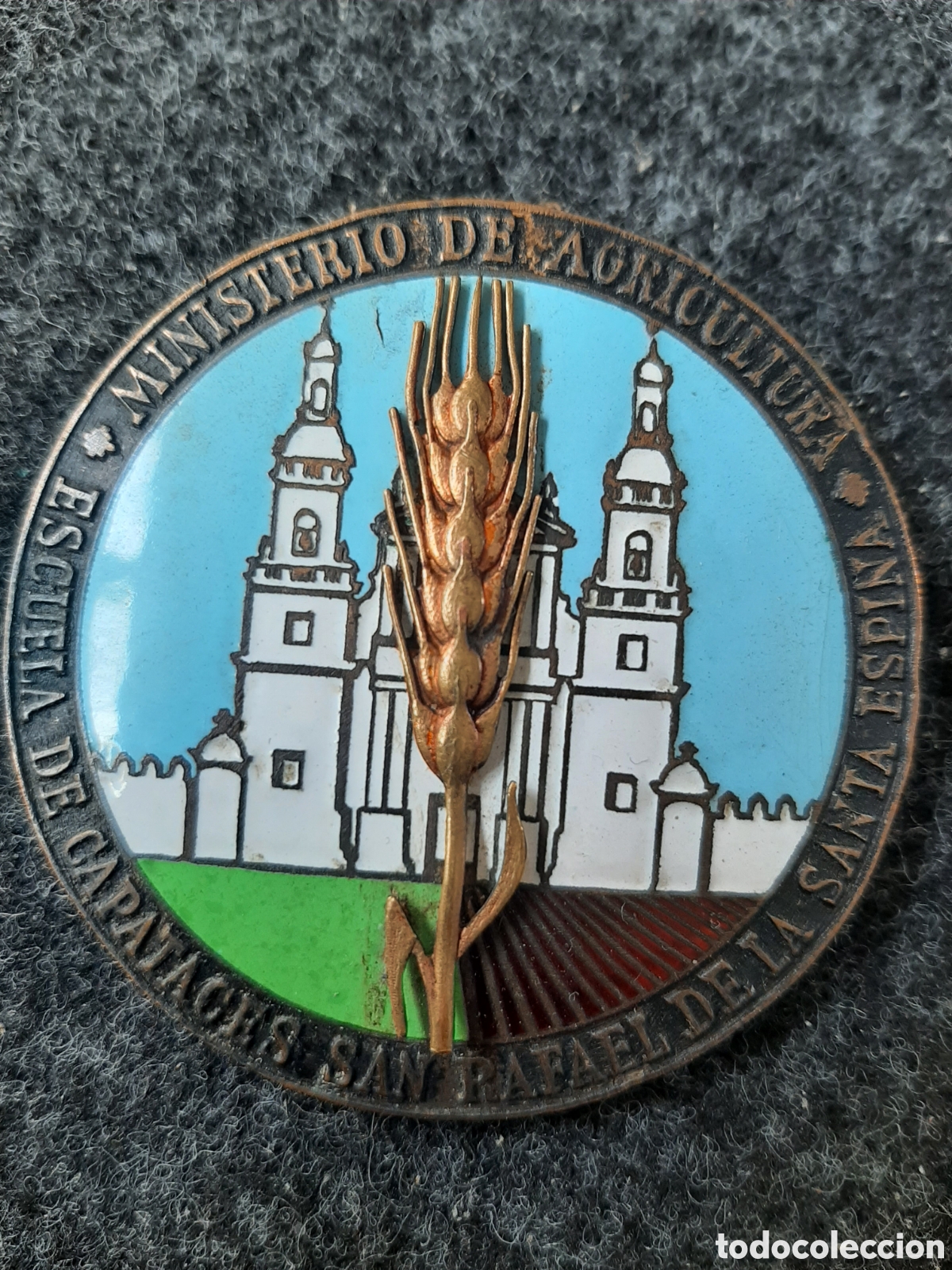 Medallas hist&oacute;ricas: Medalla epoca Franco escuela capataces agr&iacute;colas santa espina