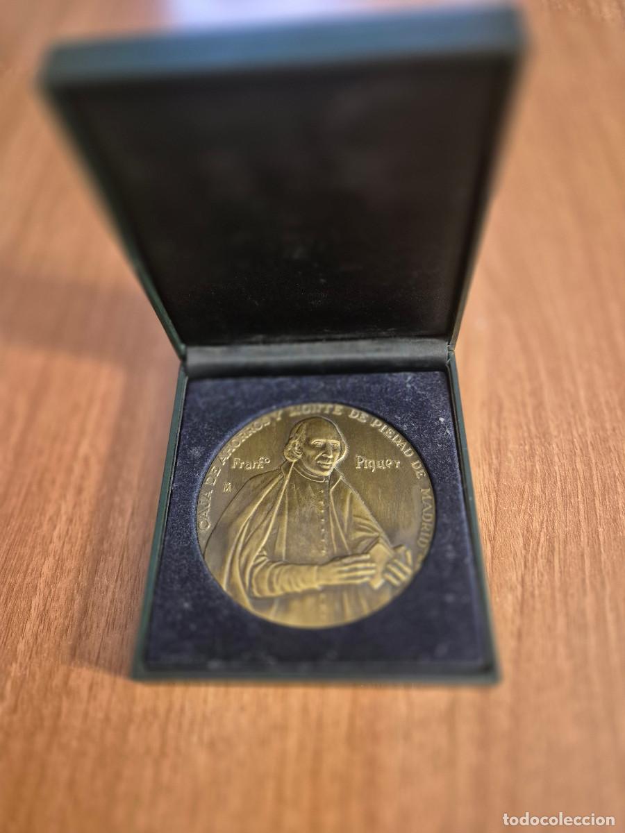Medallas hist&oacute;ricas: MEDALLA III, CENTENARIO CAJA DE AHORROS Y MONTE DE PIEDAD DE MADRID.
