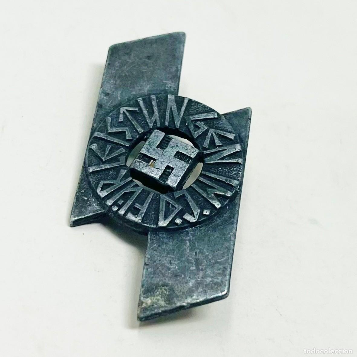 Historical Medals: Insignia Deportiva Deutsches Jungvolk Plata Original &ndash; DJ Leistungsabzeichen &ndash; M1/120 Deumer &ndash; 1941-