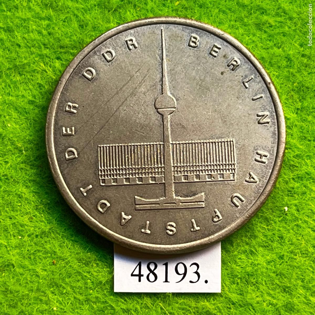 Medallas hist&oacute;ricas: Medalla Alemania comunista, Torre de Televisi&oacute;n (Fernsehturm) Berlin capital, DDR, RDA