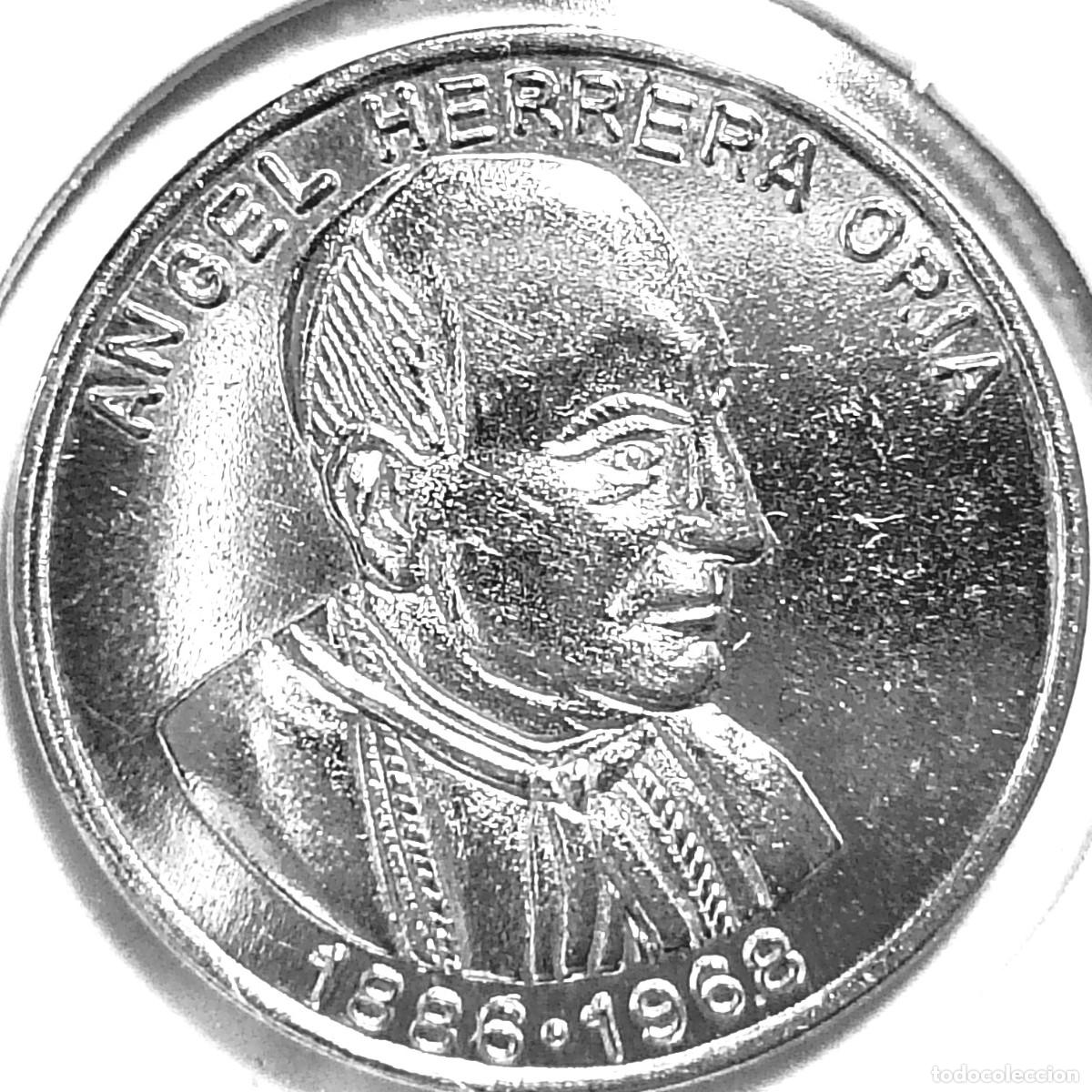 Medallas hist&oacute;ricas: ESPA&Ntilde;A - MEDALLA MALAGA 1995 - ANGEL HERRERA ORIA - A - 3,80 GR. PLATA 0,925 - DIAMETRO 22 mm - MB