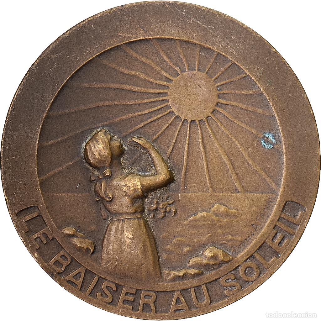 Medallas hist&oacute;ricas: [#1214924] Francia, medalla, Le Baiser au Soleil, D&eacute;fense contre la Tuberculose, Bronce