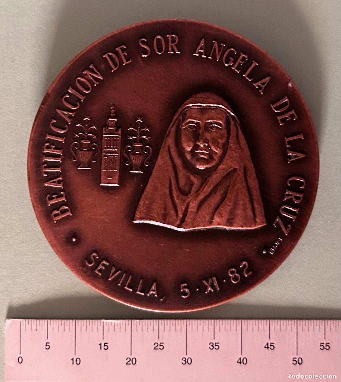 Medallas hist&oacute;ricas: CREXP236 MEDALLA SEVILLA BEATIFICACION SOR ANGELA JUAN PABLO II 1982 VER FOTO
