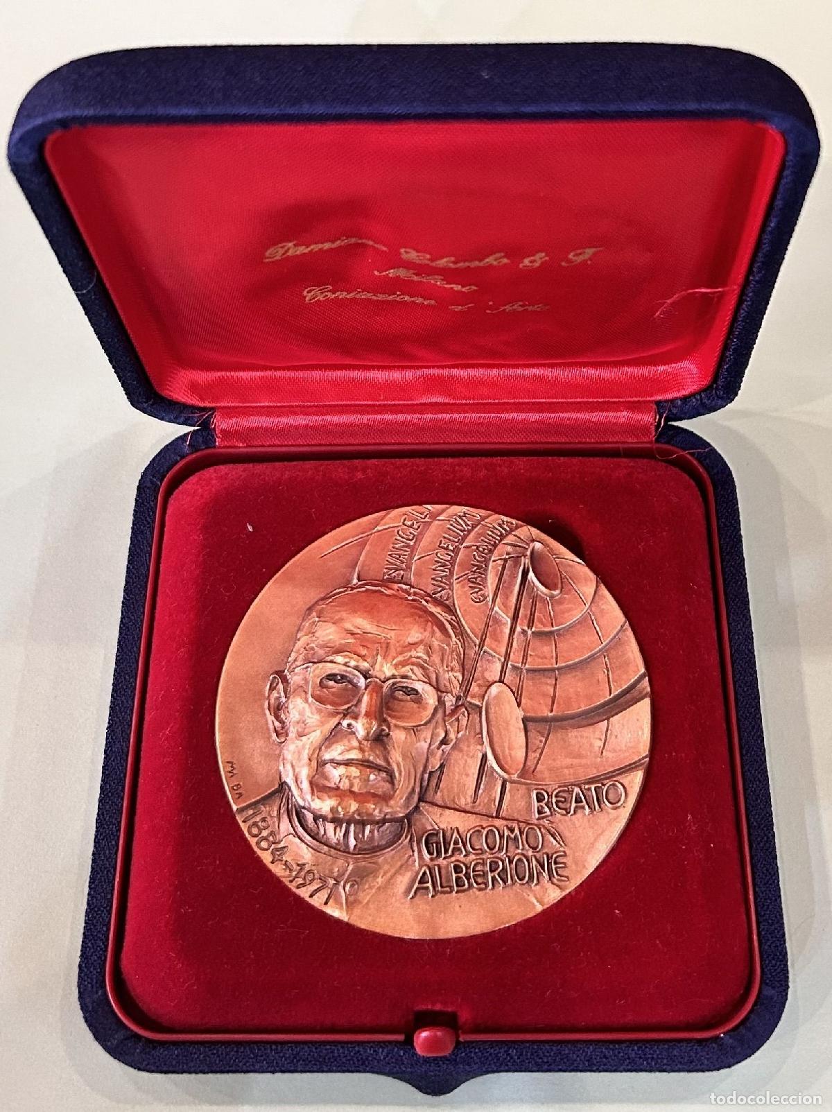 Medallas hist&oacute;ricas: CREXP278 MEDALLA BEATO SANTIAGO ALBERIONE 2003 134 GR NUEVA