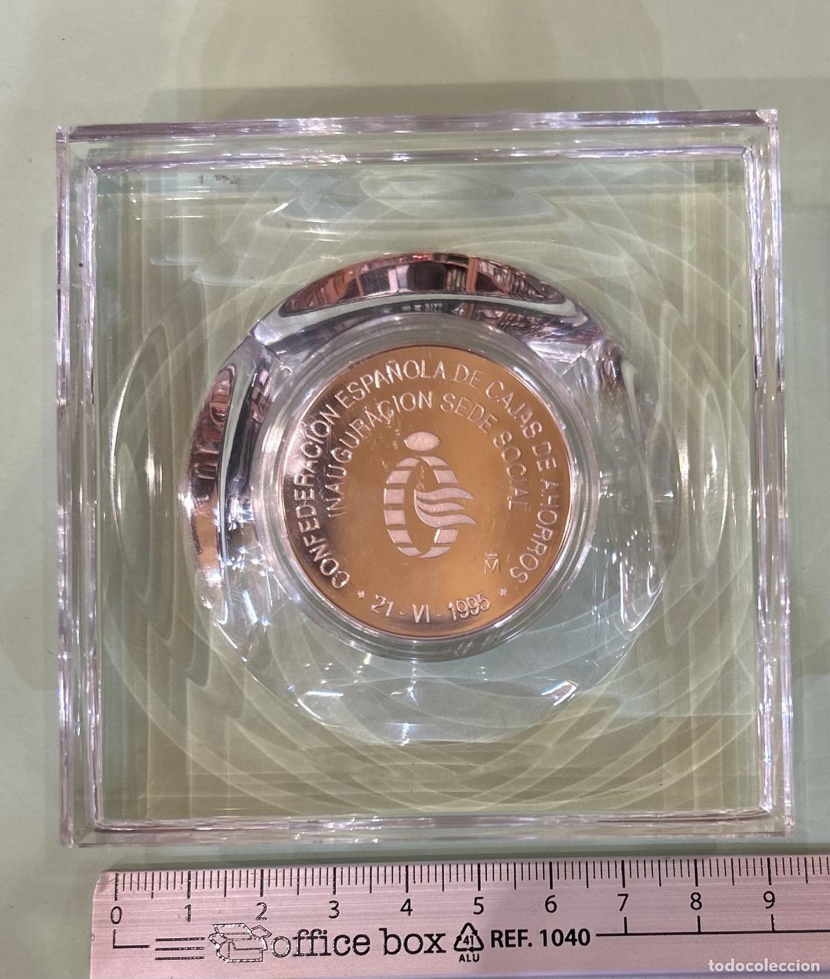 Historische Medaillen: CREXP264 MEDALLA CON METACRILATO INAGURACION SEDE SOCIAL C.E.C. AHORROS 1995