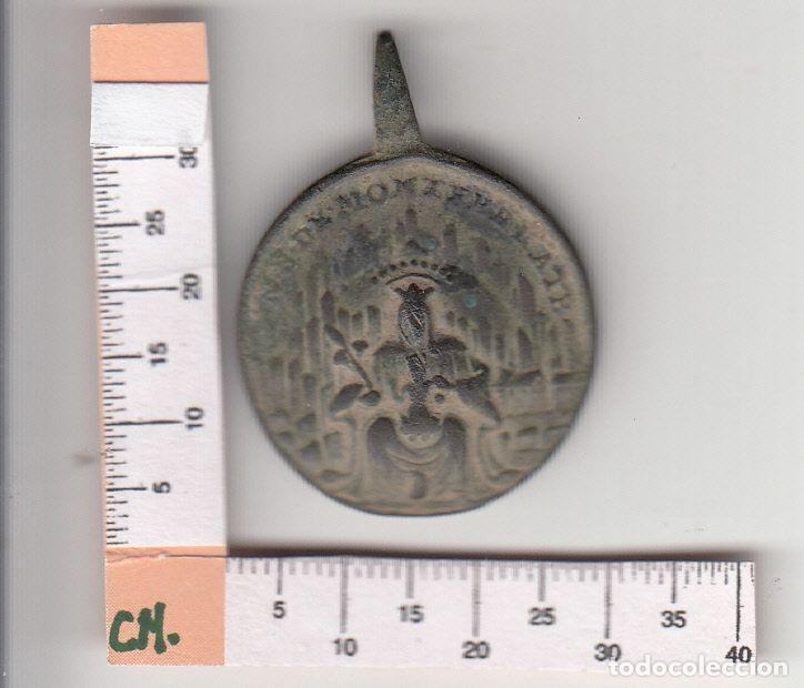 M&eacute;dailles historiques: CRM0496 MEDALLA RELIGIOSA VIRGEN DE MONTSERRAT - SAN BENITO SIGLO XVIII-XIX DE BRONCE MBC