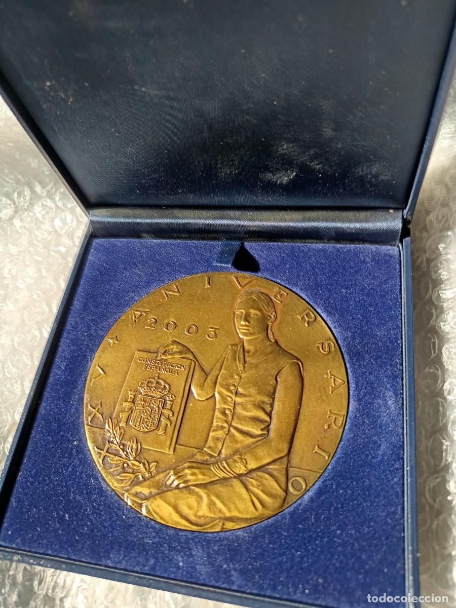 Medallas hist&oacute;ricas: Medalla constituci&oacute;n espa&ntilde;ola 1978 cortes generales