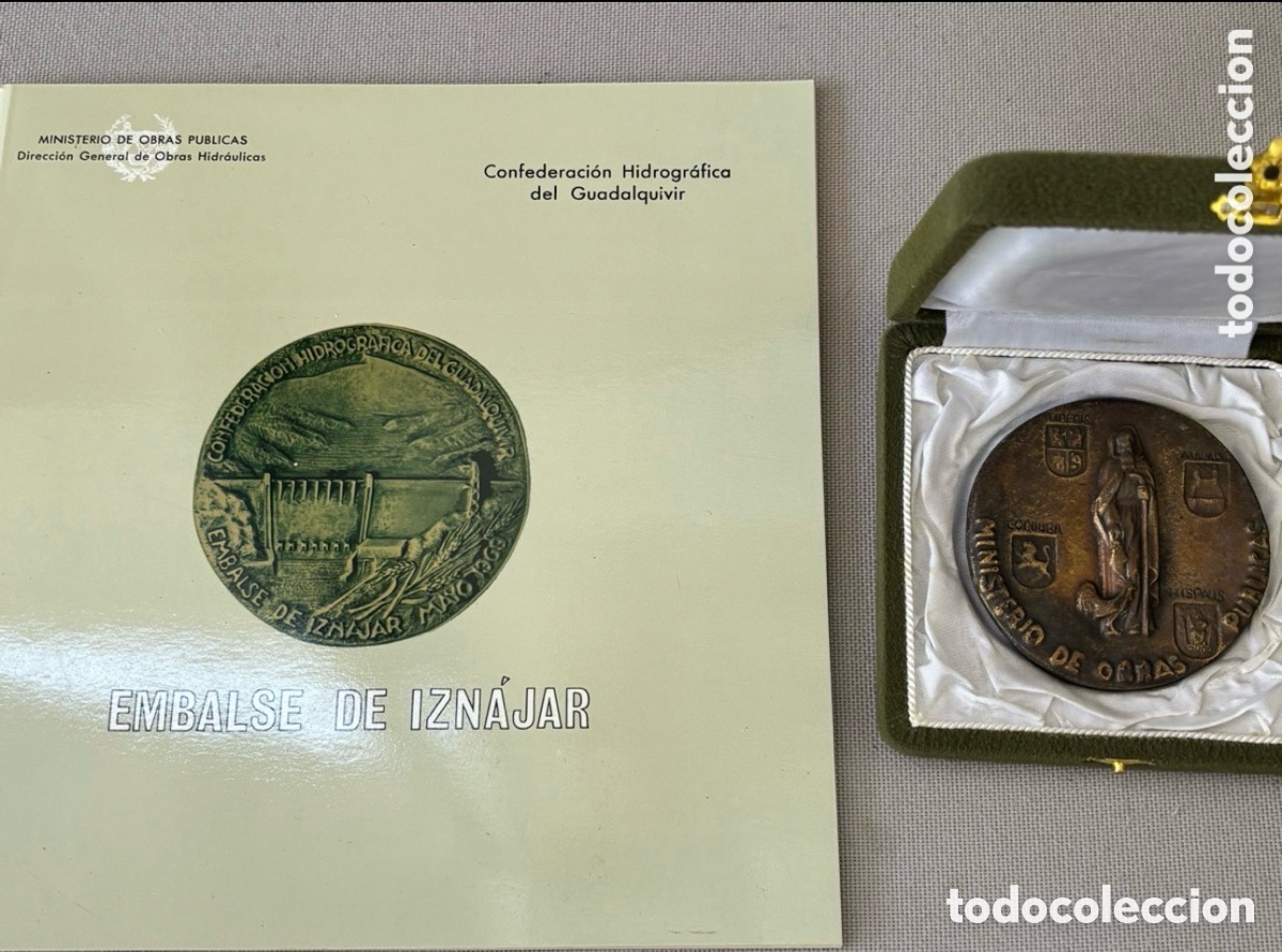 Medallas hist&oacute;ricas: Medallon Embalse de Iznajar 1969 + Libro Oficial CHG