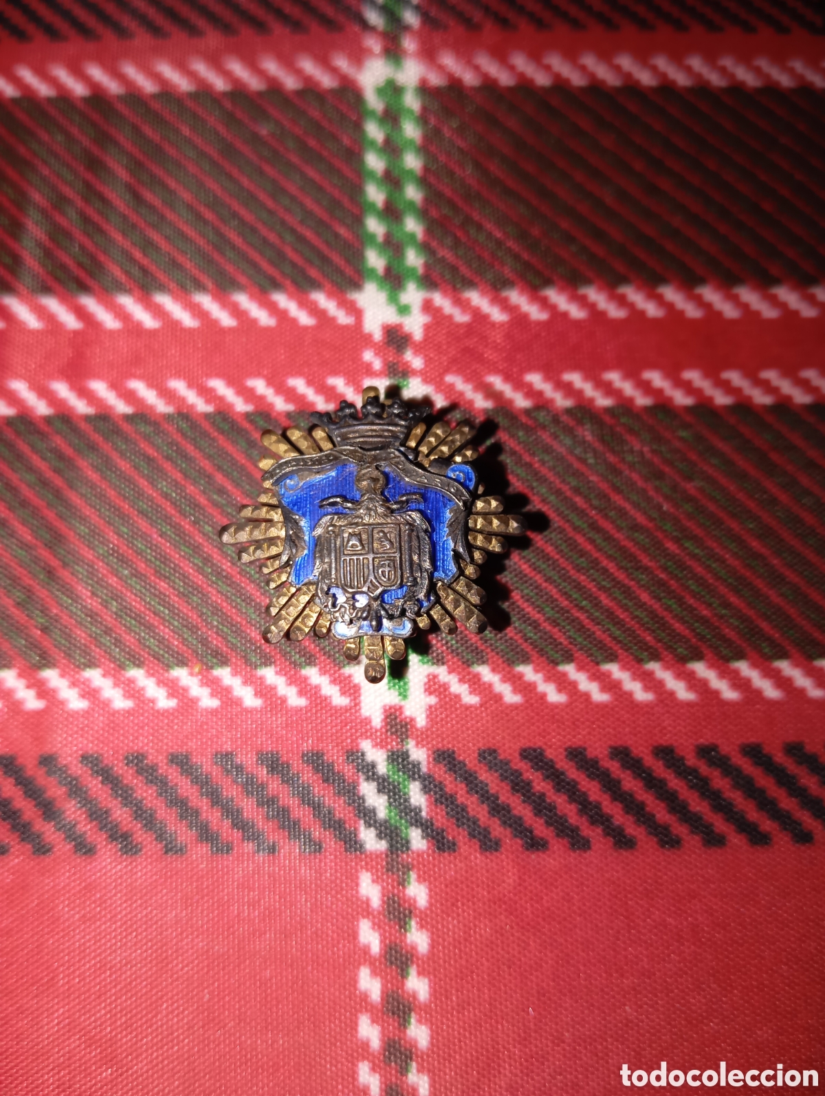 Medallas hist&oacute;ricas: Insignia Orden Imperial Yugo y Flechas &Eacute;poca Franquista