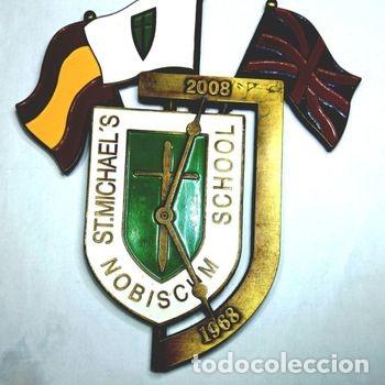 Medaglie storiche: Escudo de bronce conmemorativo del 40 aniversario creaci&oacute;n del St.Michael's School en Madrid