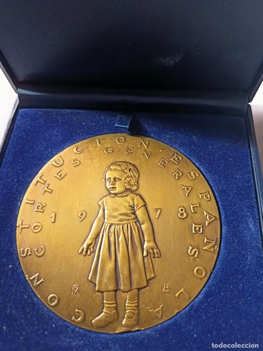 Historische Medaillen: Medalla XXV aniversario de la constituci&oacute;n espa&ntilde;ola