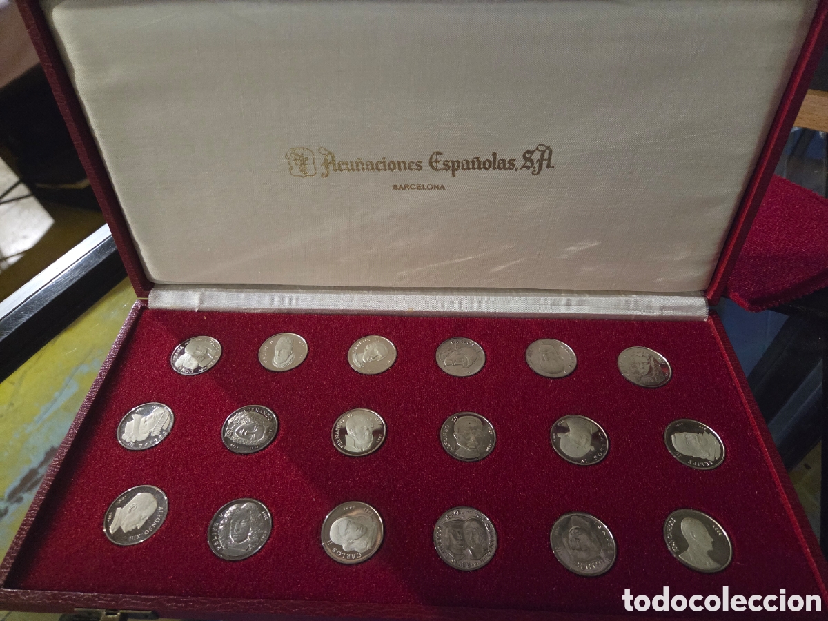 Medaglie storiche: COLECCI&Oacute;N DE 18 MONEDAS DE PLATA FINA 999 Acu&ntilde;aciones Espa&ntilde;olas 126 gramos