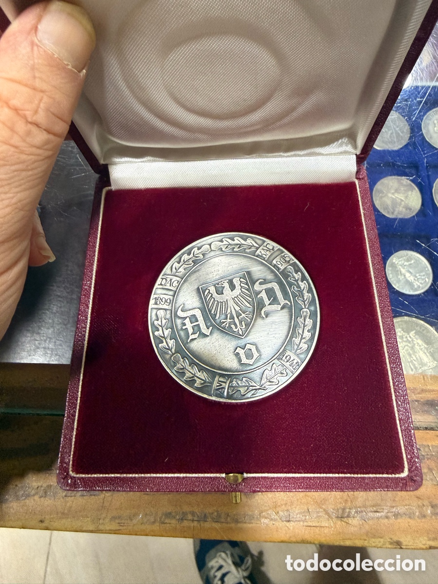 M&eacute;dailles historiques: Bonita medalla alemana por clasificar, plata