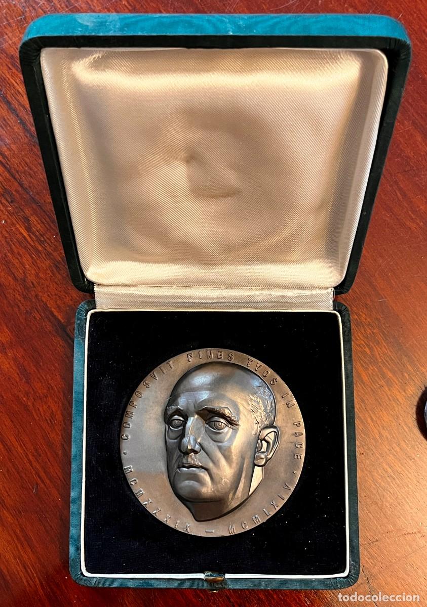 Medallas hist&oacute;ricas: GRAN MEDALLA DE PLATA FRANCO, XXV A&Ntilde;OS DE PAZ 1939 1964, 355 GRAMOS, 8,5 CM, ESTUCHE ORIGINAL