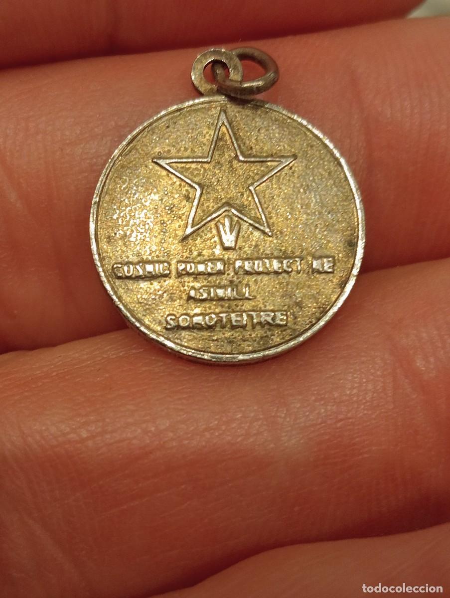 Medallas hist&oacute;ricas: MEDALLA AMULETO EXOT&Eacute;RICA EL PODER C&Oacute;SMICO ME PROTEJA A&Ntilde;OS 70 TALISM&Aacute;N PROTECCI&Oacute;N MAGIA BLANCA