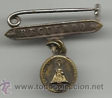 Medallas tem&aacute;ticas: ANTIGUO PEQUE&Ntilde;O PRENDEDOR RECUERDO DE LA VIRGEN DE COVADONGA