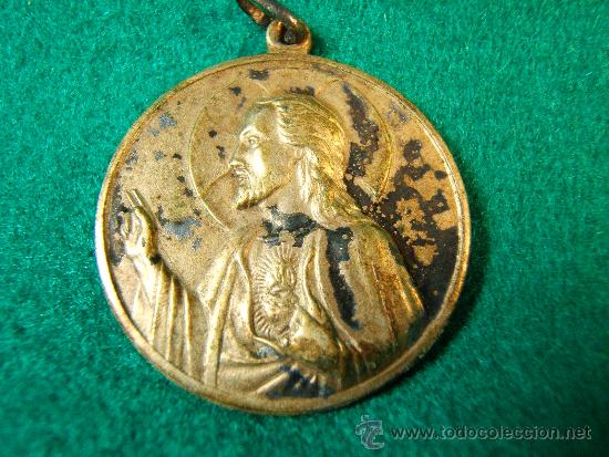 Thematic medals: MEDALLA DORADA DE JESUCRISTO - 2X2 CM APROX. - DECADA 1960 ?