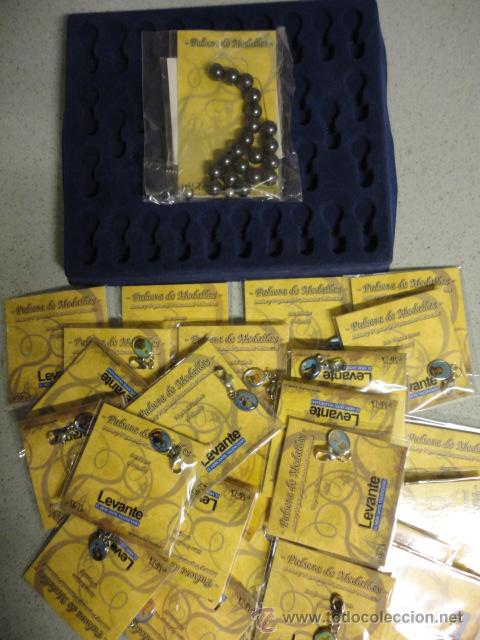 Medaglie tematiche: 27 MEDALLAS - PULSERA DE MEDALLAS (SANTOS Y VIRGENES C. VALENCIANA) COLECCI&Oacute;N INCOMPLETA