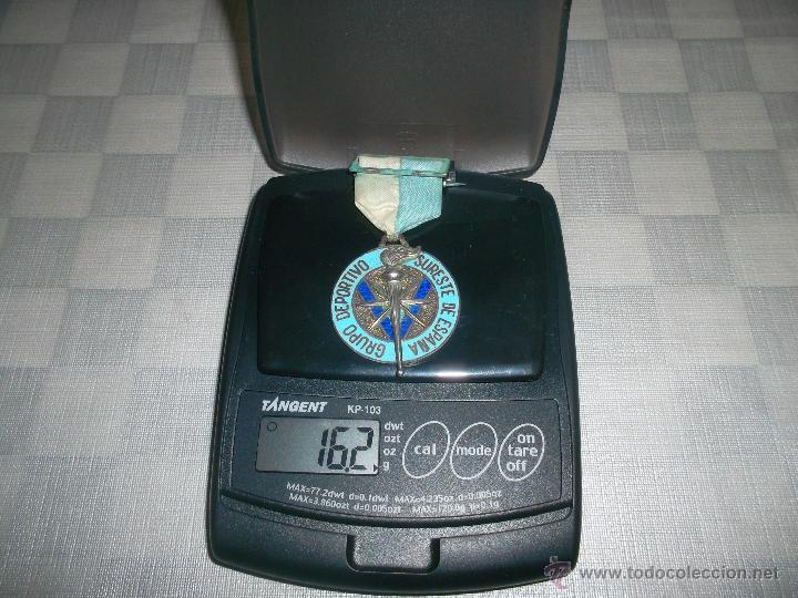 M&eacute;dailles th&eacute;matiques: es una medalla de plata antigua