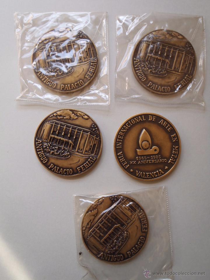 Medalhas tem&aacute;ticas: LOTE 5 MEDALLAS XX ANIVERSARIO DE LA FERIA INTERNACIONAL DE ARTE EN METAL 1965 -1985