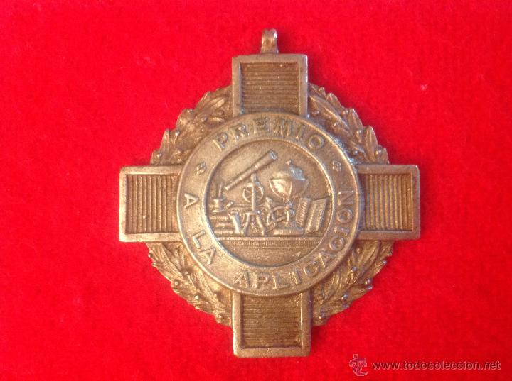 Medallas tem&aacute;ticas: Medalla premio a la aplicaci&oacute;n. 4 cm. - Foto 1