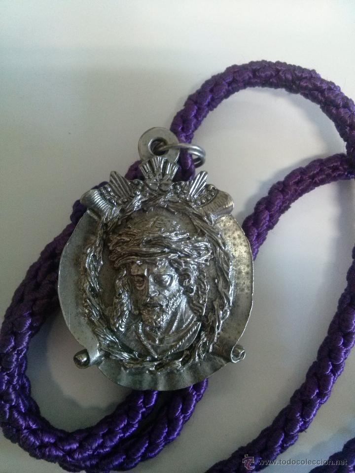 Medalhas tem&aacute;ticas: MEDALLA CON CORDON DE LA HERMANDAD DE SAN LEANDRO SEMANA SANTA DE SEVILLA