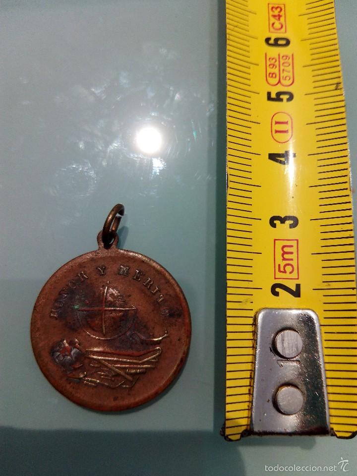 Medallas tem&aacute;ticas: Medalla al honor y al m&eacute;rito escolar - Foto 1