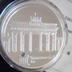 Medallas temáticas: BONITA MONEDA PLATA DEL BRANDENBURGER TOR EN BERLIN FASCINANTE ARQUITECTURA ALEMANA. Lote 61127055