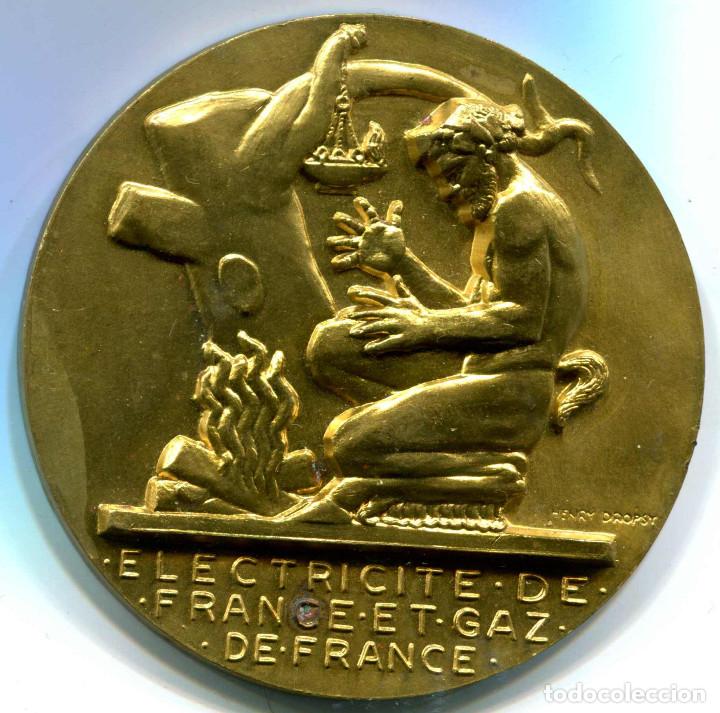 Medallas tem&aacute;ticas: medalla 20 a&ntilde;os de servicio. Electricite de France et Gaz de France. Dorada