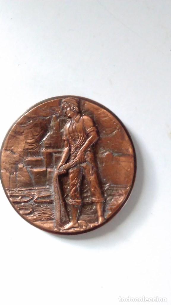 Medaglie tematiche: Medalla conmemorativa en bronce de la XIII semana internacional de cine naval y del mar 1984