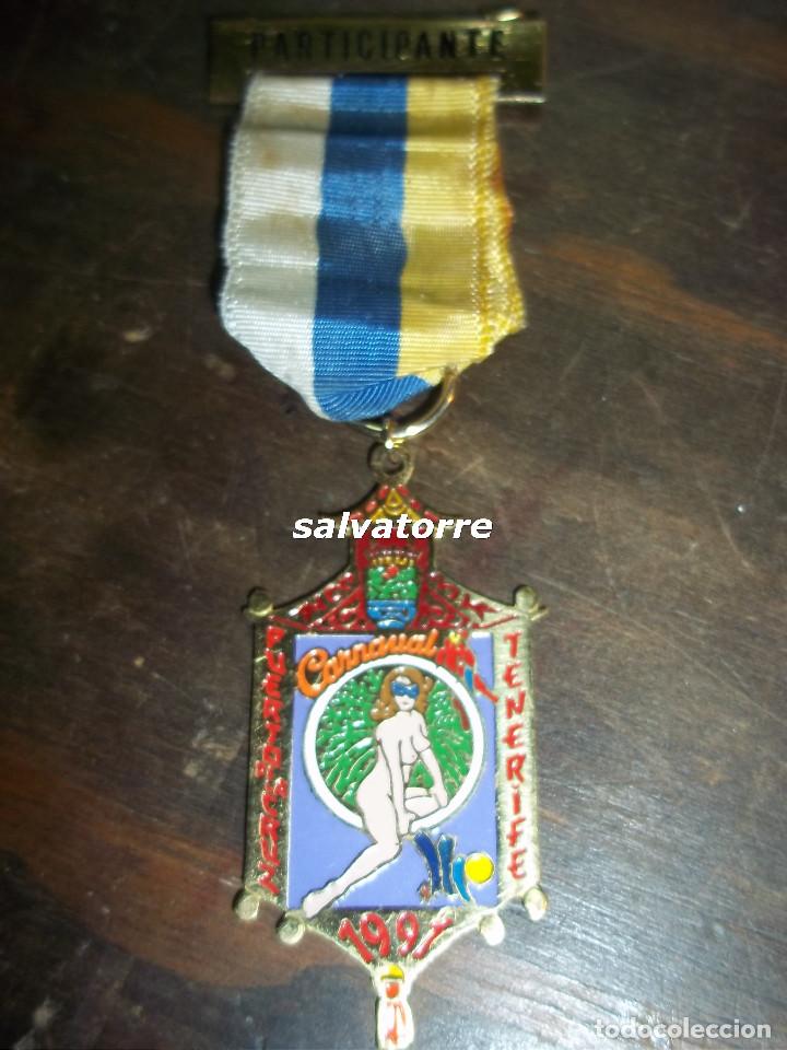 Medaglie tematiche: MEDALLA METALICA CARNAVAL TENERIFE.1991. PARTICIPANTE. CON BANDERA CANARIA.