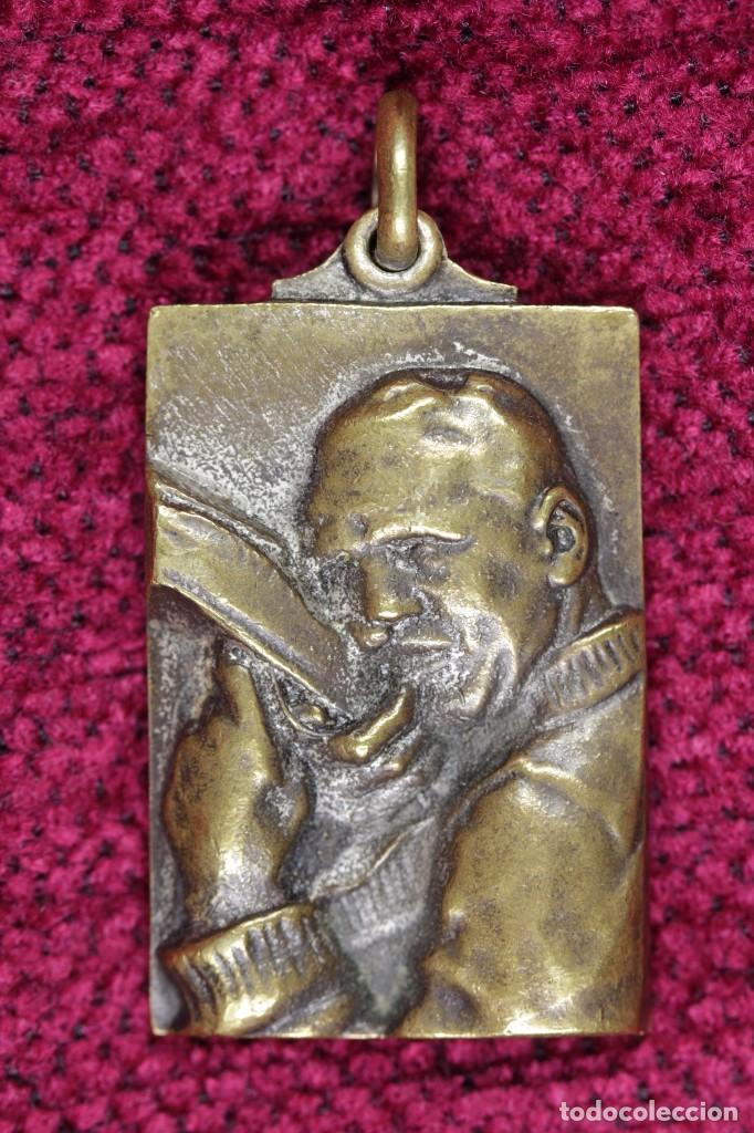 Medaglie tematiche: Medalla de caza o tiro al plato con escopeta.