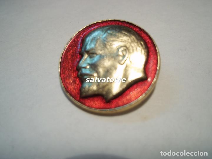 Medaglie tematiche: PIN LENIN. COMUNISTA.