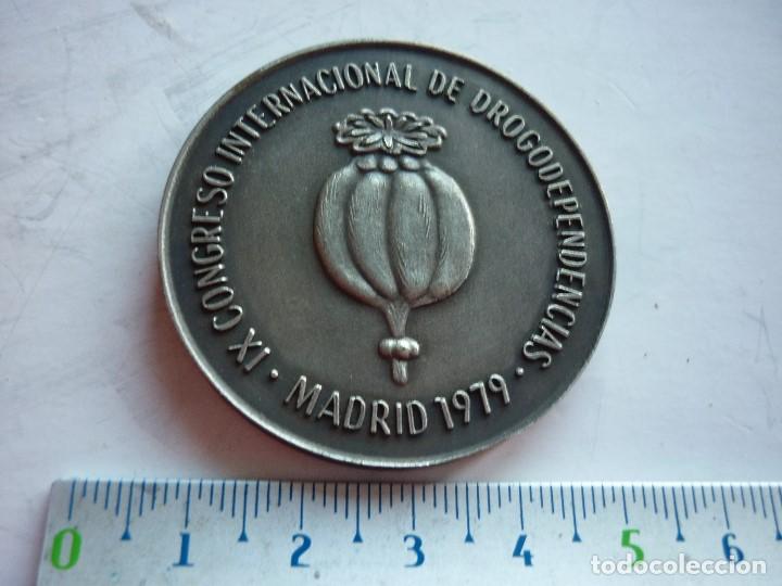 Medaglie tematiche: MEDALLA - CONGRESO INTERNACIONAL DROGODEPENDENCIA 1979 - ESCUELA OFICIAL PSIQUIATRIA 4.5 CM.