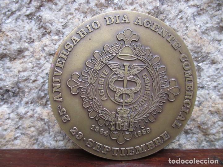 Medallas tem&aacute;ticas: AYUNTAMIENTO PUENTEAREAS - MEDALLA 25 ANIVERSARIO AGENTE COMERCIALE 1964/1989 200GR 8CM, SIG CAETANO