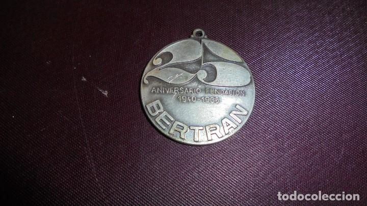 Medaglie tematiche: TELEVISORES ELBE .MEDALLA 25 ANIVERSARIO FUNDACION 1940-1965 BERTRAN ( ELBE ) 3,4 CM.