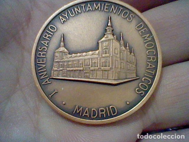 Thematic medals: SEMANA NUMISMATICA FILATELIA CLUB COLON 1980 AYUNTAMIENTOS DEMOCRATICOS COBRE