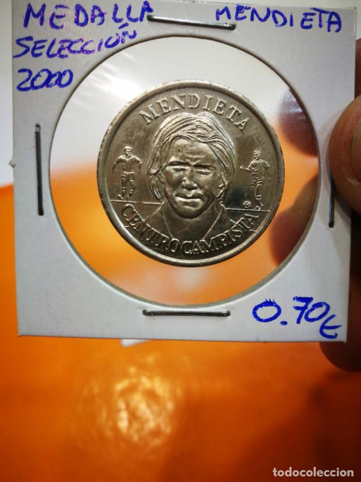Thematic medals: Medalla Mendieta seleccion 2000