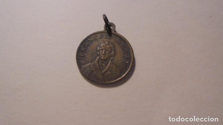 Medaglie tematiche: ANTIGUA MEDALLA FRAN&Ccedil;OIS ARAGO 1879 SOUVENIR DES FETES & INAUGURATION DE LA STATUE DE FRAN&Ccedil;OIS ARAGO