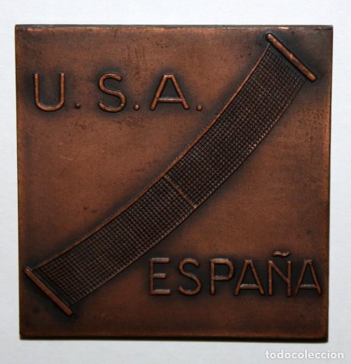 Medallas temáticas: MEDALLA COPA DAVIS DE TENIS ELIMINATORIA INTER ZONAS U.S.A. ESPAÑA EN BARCELONA 1965