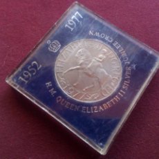 Médailles thématiques: REINO UNIDO. CROWN. CORONA. 1977. EN ESTUCHE. Lote 181877930
