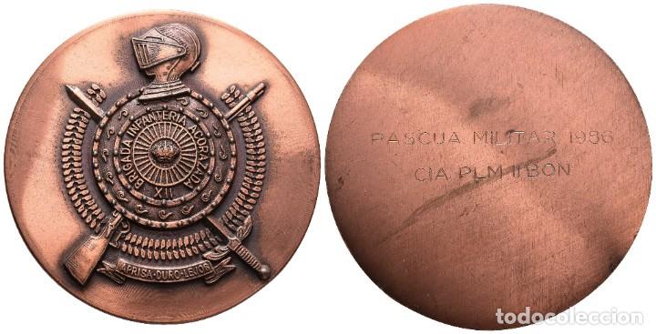 Medalhas tem&aacute;ticas: *** RARA MEDALLA XII BRIGADA INFANTER&Iacute;A ACORAZADA. 1986 PASCUA MILITAR, CIA PLM II BON. ***