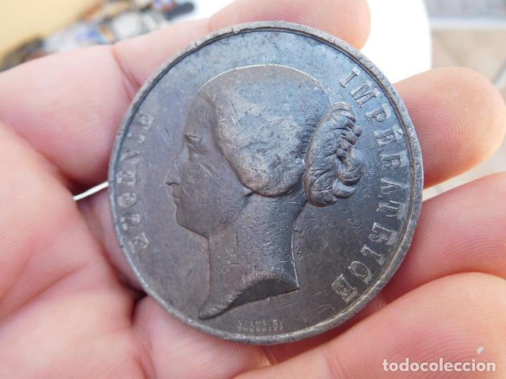 Medallas tem&aacute;ticas: Medalla de plomo o esta&ntilde;o Eugenie imperatrice 1855 - Foto 4