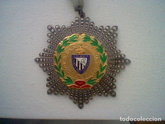 Medalhas tem&aacute;ticas: MEDALLA COLEGIO CRISTO REY CARACAS ESMALTE 6,8 CMS ALTO