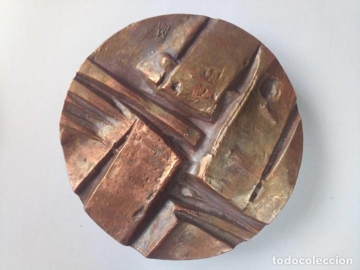 Medallas tem&aacute;ticas: Medalla FMNT bronce espejo vanguardista