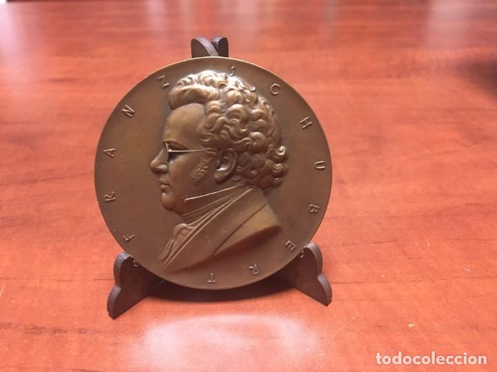 Medalhas tem&aacute;ticas: MEDALLA BRONCE FRANZ SCHUBERT DE ARNOLD HARTIG