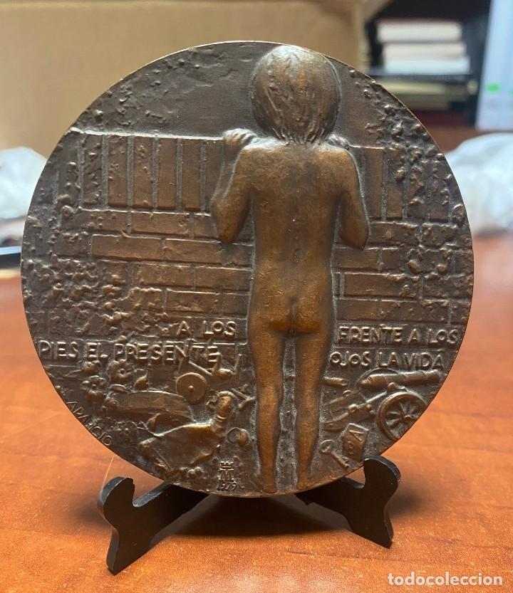 Thematic medals: MEDALLA COBRE FNMT A&Ntilde;O INTERNACIONAL DEL NI&Ntilde;O 1979